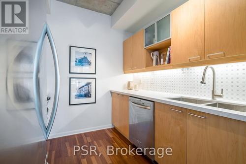 740 - 333 Adelaide Street E, Toronto, ON - Indoor Photo Showing Kitchen With Double Sink With Upgraded Kitchen