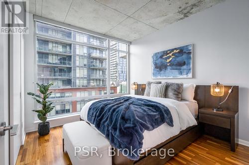 740 - 333 Adelaide Street E, Toronto, ON - Indoor Photo Showing Bedroom