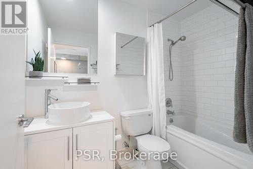 740 - 333 Adelaide Street E, Toronto, ON - Indoor Photo Showing Bathroom