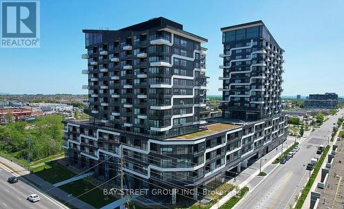 722 - 2485 Taunton Road, Oakville, ON - Outdoor With Facade