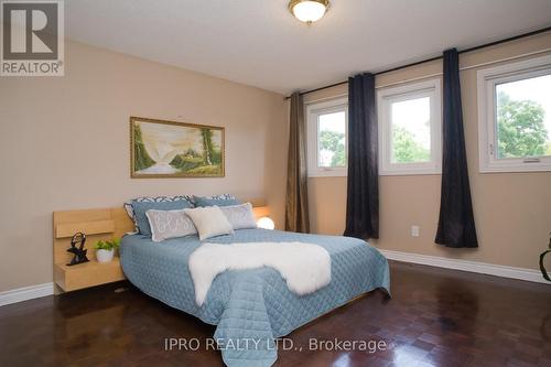 487 Cullen Avenue, Mississauga, ON - Indoor Photo Showing Bedroom