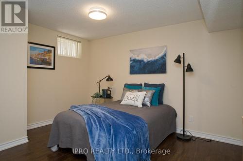 487 Cullen Avenue, Mississauga, ON - Indoor Photo Showing Bedroom