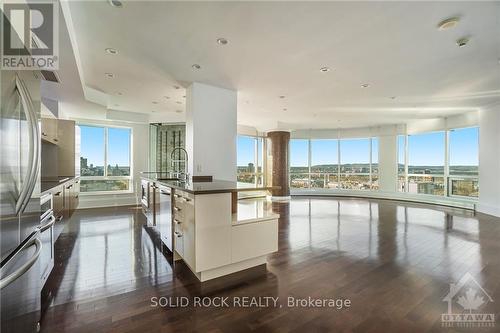 2503 - 200 Rideau Street, Ottawa, ON - Indoor Photo Showing Kitchen With Upgraded Kitchen