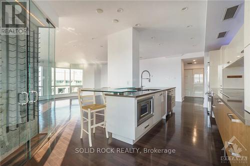 2503 - 200 Rideau Street, Ottawa, ON - Indoor Photo Showing Kitchen With Upgraded Kitchen