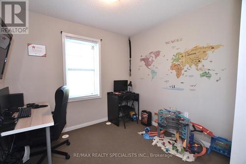 263 Prosser Circle, Milton, ON - Indoor Photo Showing Office