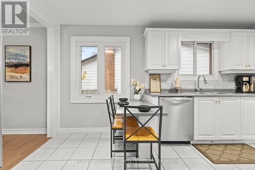 38 Brett Court, Hamilton, ON - Indoor Photo Showing Kitchen