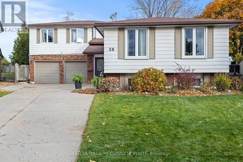 38 Brett Court, Hamilton, ON - Outdoor With Facade