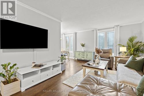 38 Brett Court, Hamilton, ON - Indoor Photo Showing Living Room