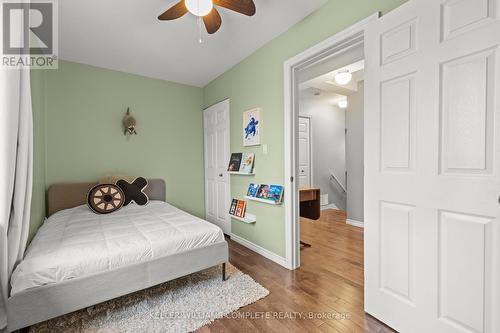 38 Brett Court, Hamilton, ON - Indoor Photo Showing Bedroom