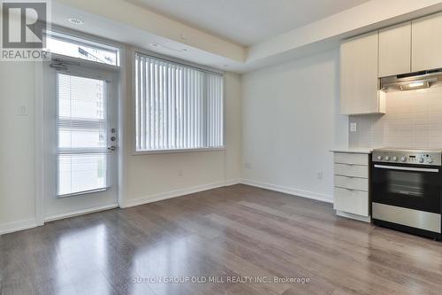 103 - 5155 Sheppard Avenue E, Toronto, ON - Indoor Photo Showing Kitchen