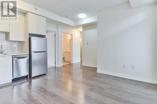 103 - 5155 Sheppard Avenue E, Toronto, ON - Indoor Photo Showing Kitchen