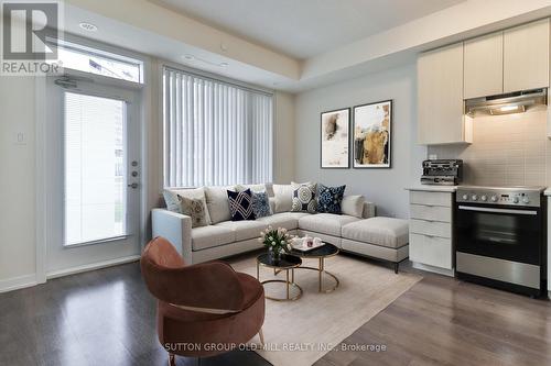 103 - 5155 Sheppard Avenue E, Toronto, ON - Indoor Photo Showing Living Room