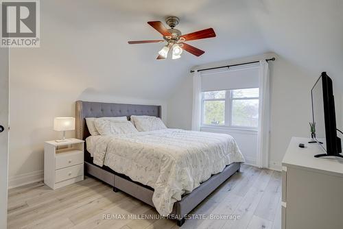 159 Taylor Avenue, Hamilton, ON - Indoor Photo Showing Bedroom