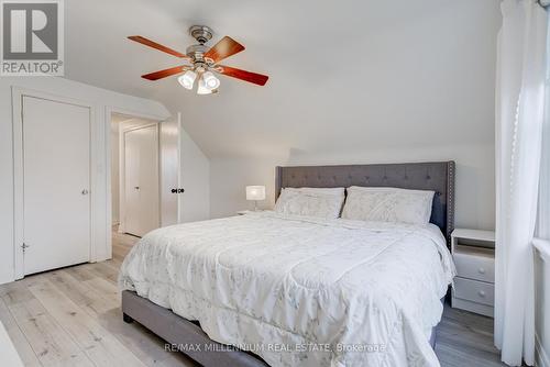 159 Taylor Avenue, Hamilton, ON - Indoor Photo Showing Bedroom