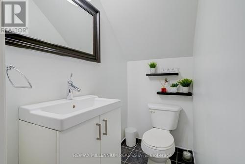 159 Taylor Avenue, Hamilton, ON - Indoor Photo Showing Bathroom