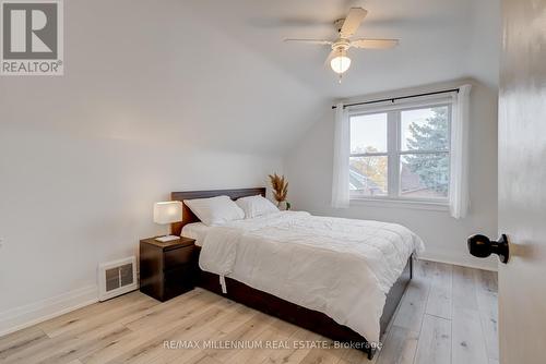 159 Taylor Avenue, Hamilton, ON - Indoor Photo Showing Bedroom