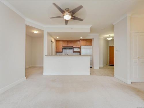 614-21 Dallas Rd, Victoria, BC - Indoor Photo Showing Kitchen With Double Sink