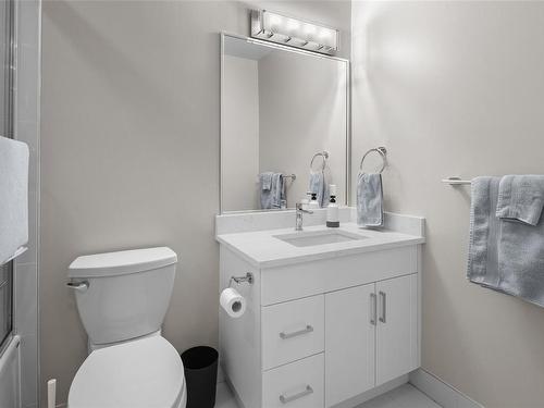 408-280 Island Hwy, View Royal, BC - Indoor Photo Showing Bathroom