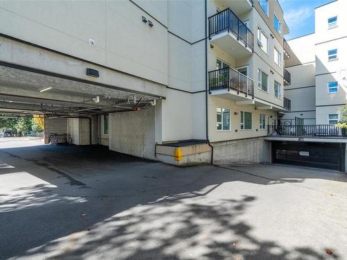 408-280 Island Hwy, View Royal, BC - Outdoor With Balcony