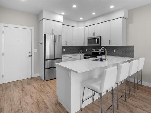 408-280 Island Hwy, View Royal, BC - Indoor Photo Showing Kitchen With Stainless Steel Kitchen With Upgraded Kitchen