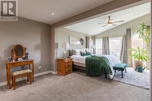 32 Audubon Street S, Hamilton, ON - Indoor Photo Showing Bedroom