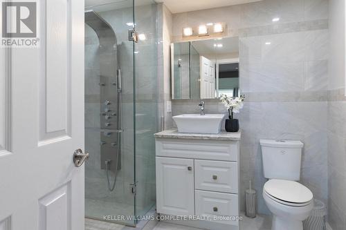 32 Audubon Street S, Hamilton, ON - Indoor Photo Showing Bathroom