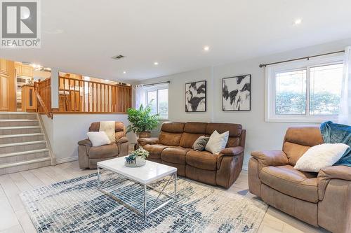 32 Audubon Street S, Hamilton, ON - Indoor Photo Showing Living Room