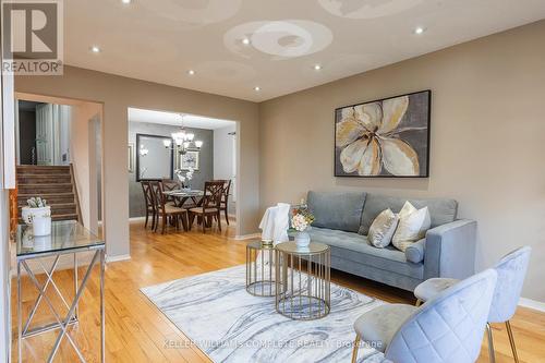 32 Audubon Street S, Hamilton, ON - Indoor Photo Showing Living Room