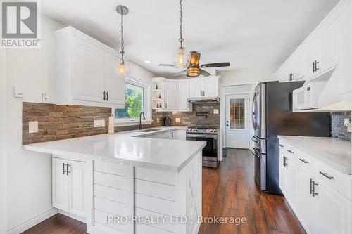 246044 County Rd 16 Road, Mono, ON - Indoor Photo Showing Kitchen With Double Sink