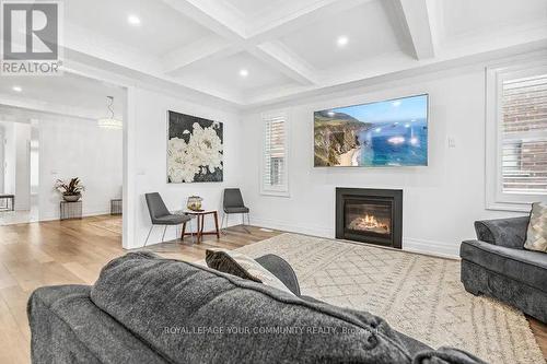 54 Prairie Grass Crescent, East Gwillimbury, ON - Indoor Photo Showing Living Room With Fireplace