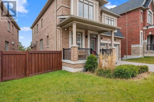 54 Prairie Grass Crescent, East Gwillimbury, ON - Outdoor With Deck Patio Veranda