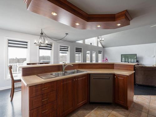 Kitchen - 52 Ch. Du Lac-Charest, Grenville-Sur-La-Rouge, QC - Indoor Photo Showing Kitchen With Double Sink