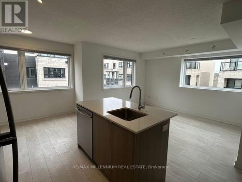 814 - 1133 Cooke Boulevard, Burlington, ON - Indoor Photo Showing Kitchen