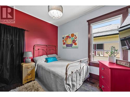 721 St Paul Street, Kamloops, BC - Indoor Photo Showing Bedroom