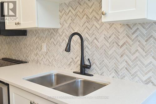 5 - 383 Dundas Street E, Hamilton, ON - Indoor Photo Showing Kitchen With Double Sink