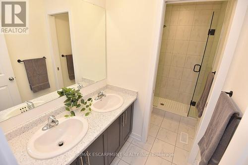 5 - 383 Dundas Street E, Hamilton, ON - Indoor Photo Showing Bathroom