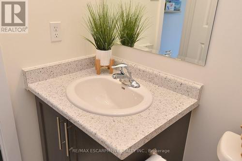 5 - 383 Dundas Street E, Hamilton, ON - Indoor Photo Showing Bathroom