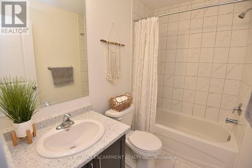 5 - 383 Dundas Street E, Hamilton, ON - Indoor Photo Showing Bathroom