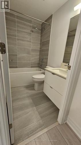 2403 - 30 Elm Drive W, Mississauga, ON - Indoor Photo Showing Bathroom