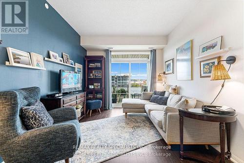 #413 - 84 Aspen Springs Drive, Clarington, ON - Indoor Photo Showing Living Room