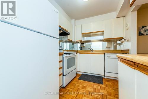 75 - 3079 Fifth Line W, Mississauga, ON - Indoor Photo Showing Kitchen