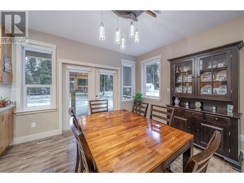 4889 Canium Court, 108 Mile Ranch, BC - Indoor Photo Showing Dining Room