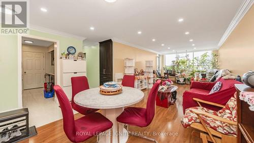 810 - 320 Dixon Road, Toronto, ON - Indoor Photo Showing Dining Room