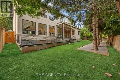 527 Taplow Crescent, Oakville, ON - Outdoor With Deck Patio Veranda