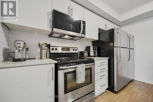 1 - 246 Penetanguishene Road, Barrie, ON - Indoor Photo Showing Kitchen