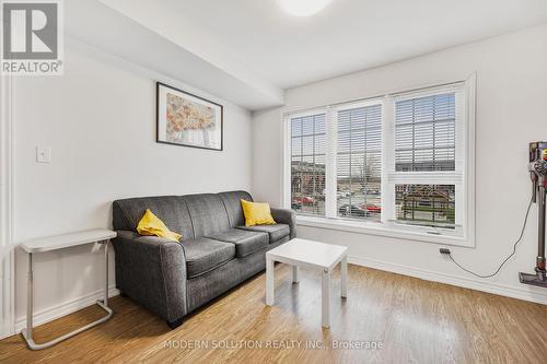 1 - 246 Penetanguishene Road, Barrie, ON - Indoor Photo Showing Living Room