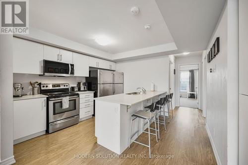 1 - 246 Penetanguishene Road, Barrie, ON - Indoor Photo Showing Kitchen