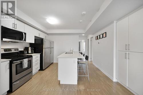 1 - 246 Penetanguishene Road, Barrie, ON - Indoor Photo Showing Kitchen