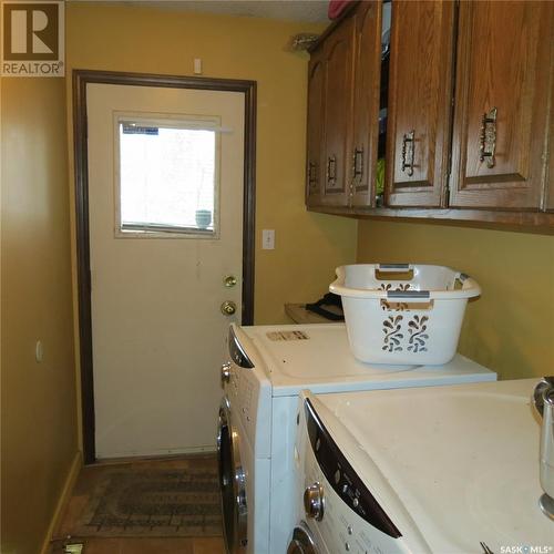 6103 Parsons Bay, Regina, SK - Indoor Photo Showing Laundry Room