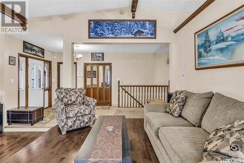 6103 Parsons Bay, Regina, SK - Indoor Photo Showing Living Room